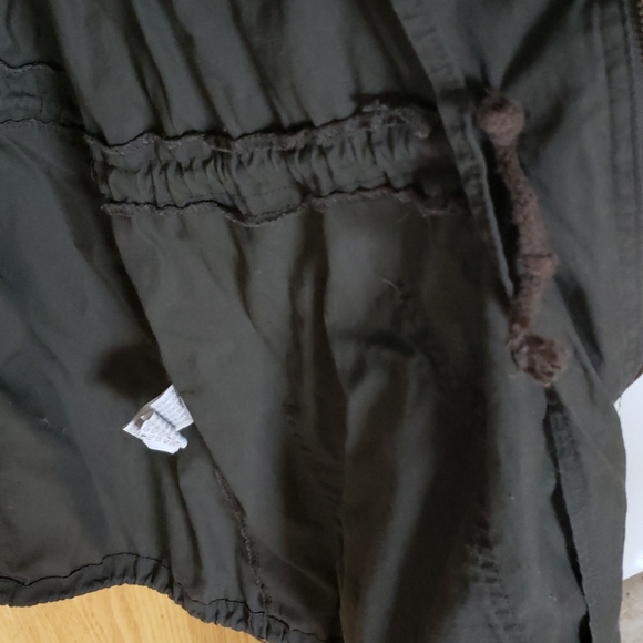 Army Green Hooded with Pockets - Picture 5 of 13